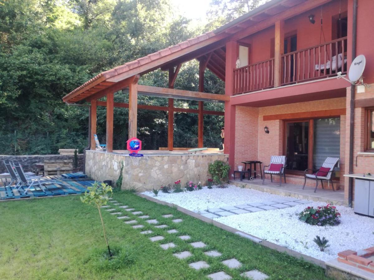 La Casa Malvarrosa Ampuero Luaran gambar