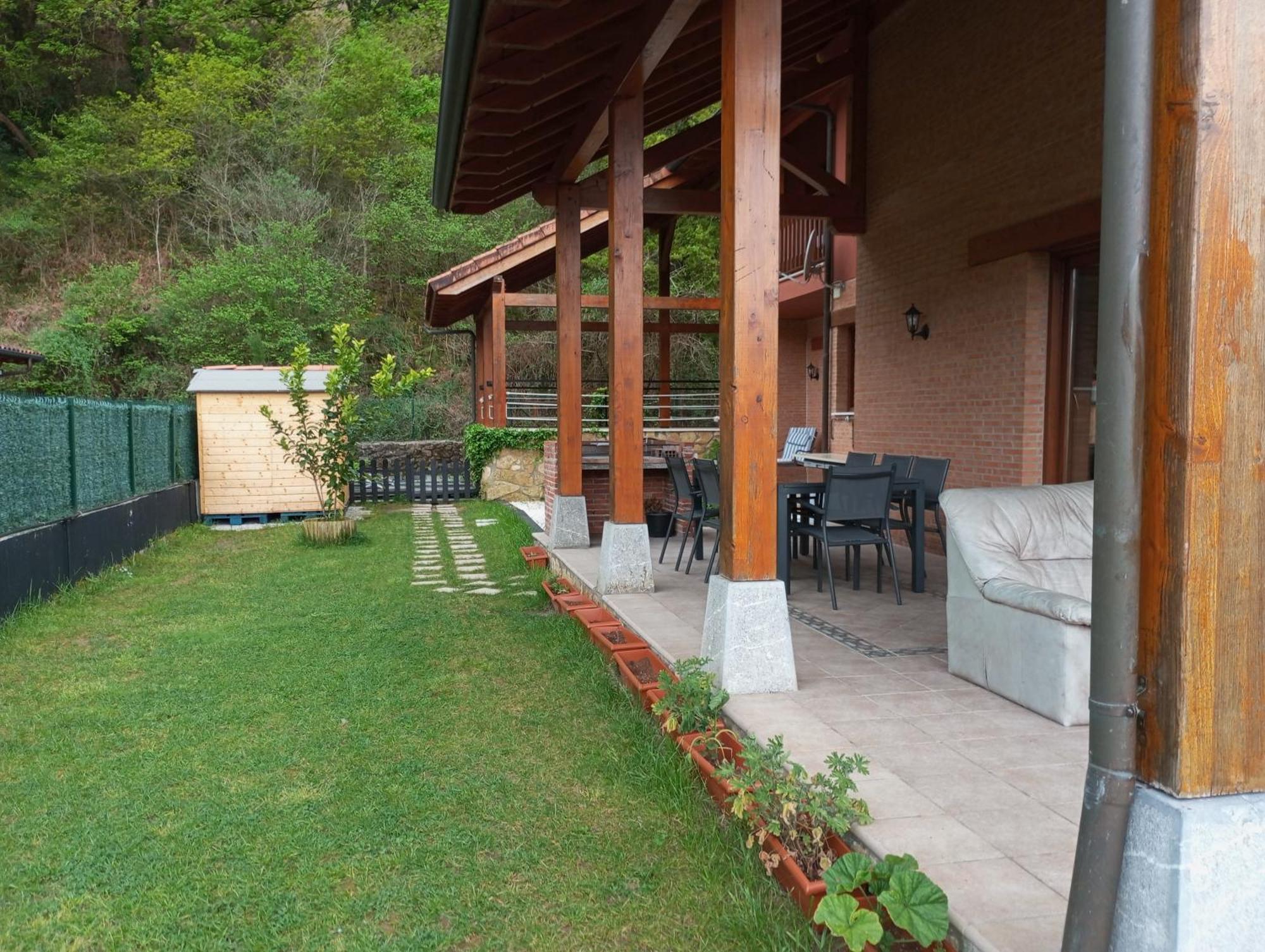 La Casa Malvarrosa Ampuero Luaran gambar