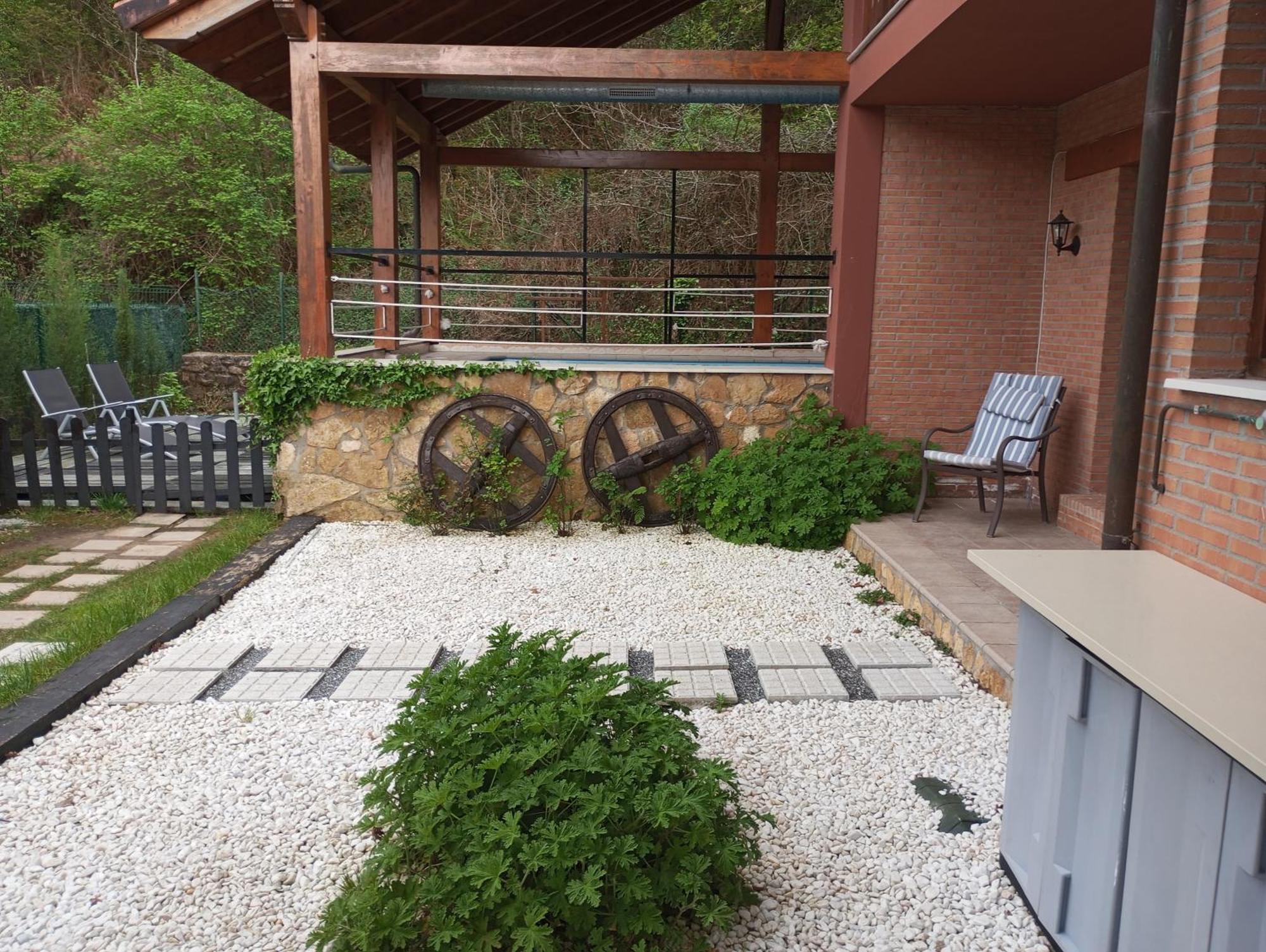 La Casa Malvarrosa Ampuero Luaran gambar